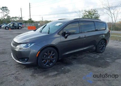 2019 Chrysler Pacifica Touring L Plus z USA, uszkodzony, nr VIN 2C4RC1EG4KR507888